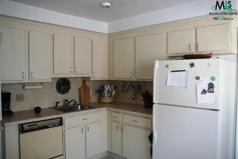 2524 West Webster Road Royal Oak, MI 48073 - Photo 9 of 12 491728-8.JPG