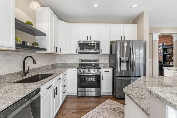 $450,000 | 11281 69th Street Northeast, Albertville, MN 55301