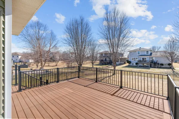 $450,000 | 11281 69th Street Northeast, Albertville, MN 55301