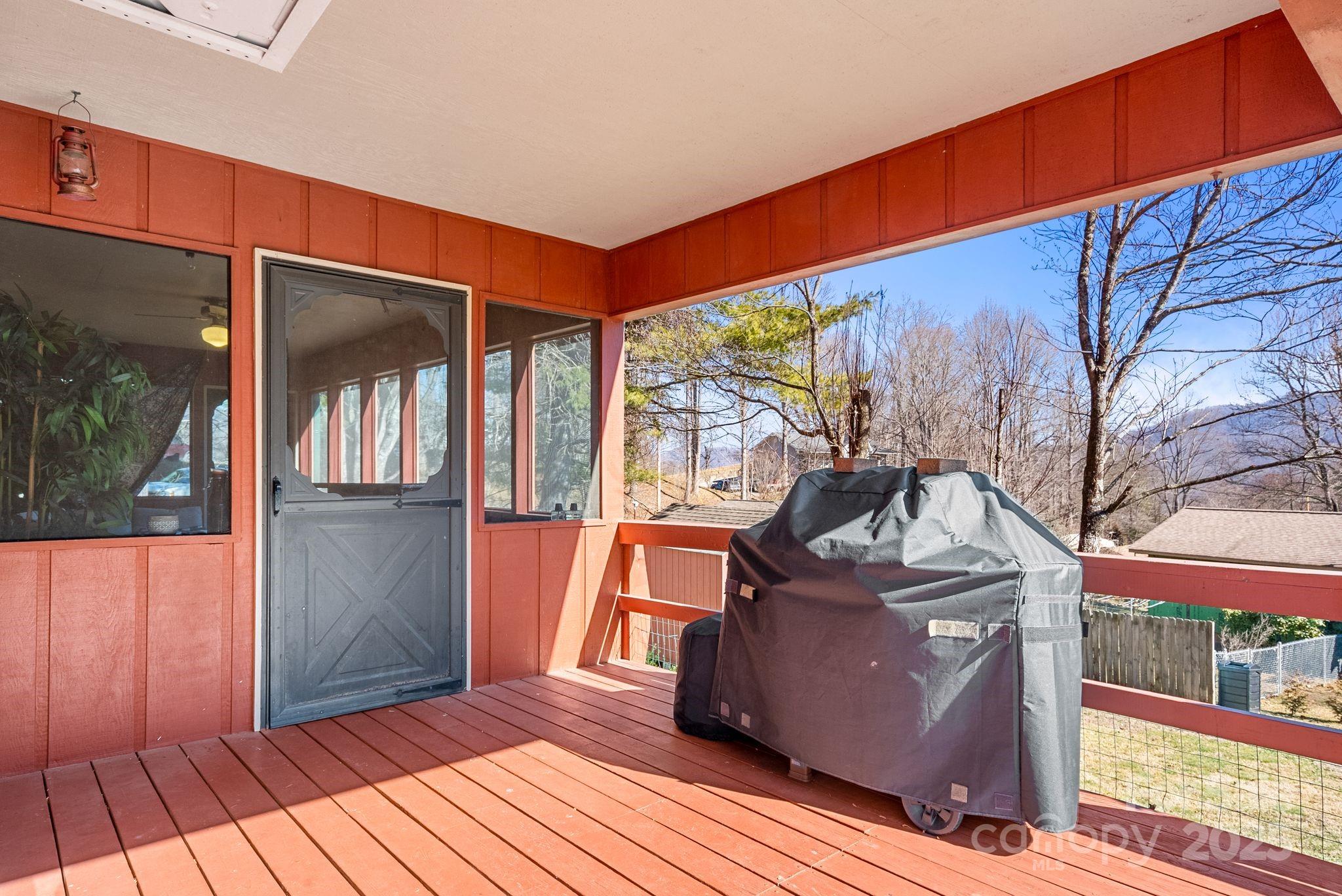 62 Chickadee Road Waynesville, NC 28785 - Photo 17 of 22 Gallery Image 17