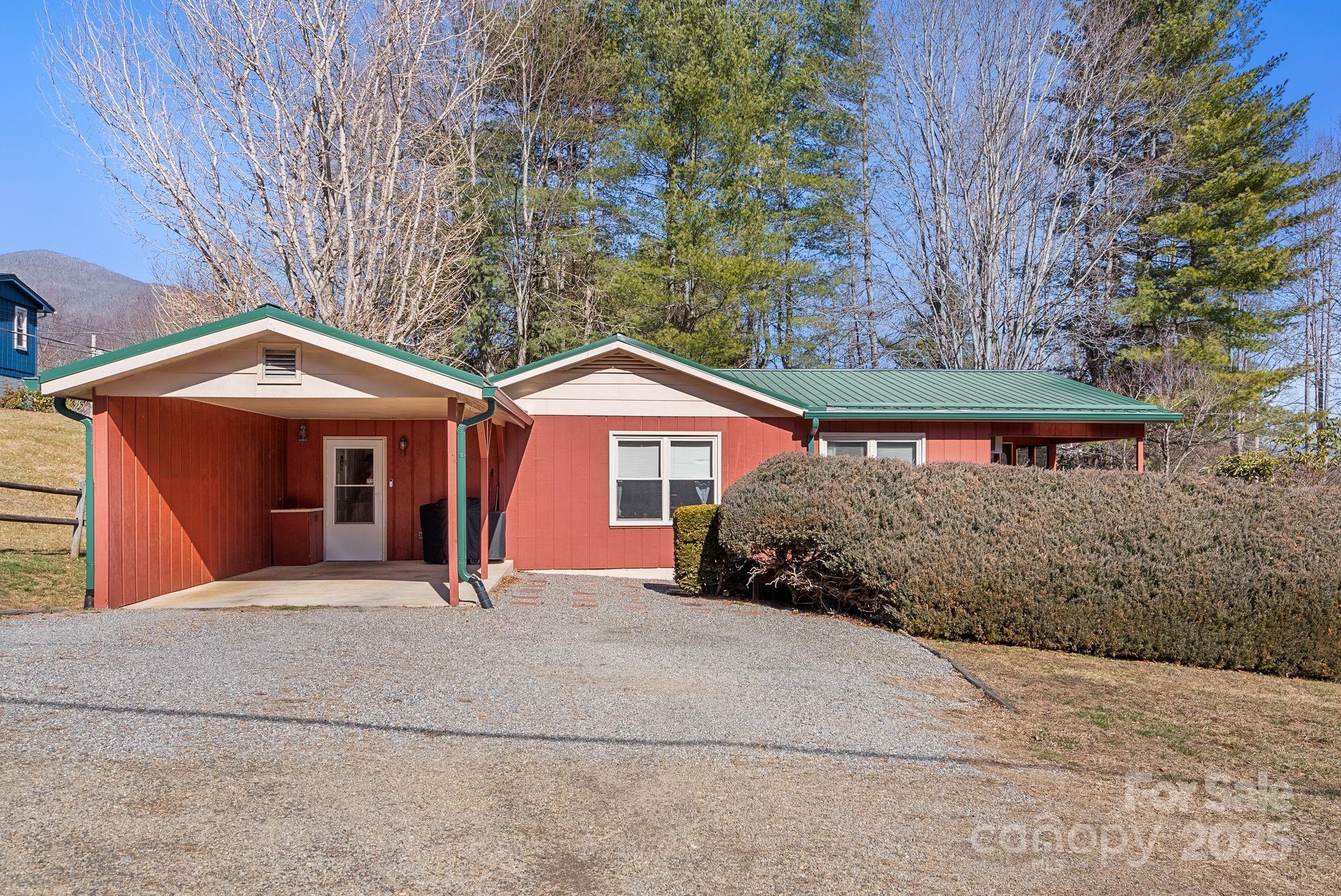 62 Chickadee Road Waynesville, NC 28785 - Photo 2 of 22 Gallery Image 2