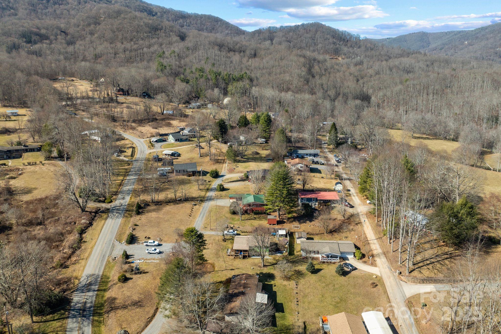 62 Chickadee Road Waynesville, NC 28785 - Photo 21 of 22 Gallery Image 21