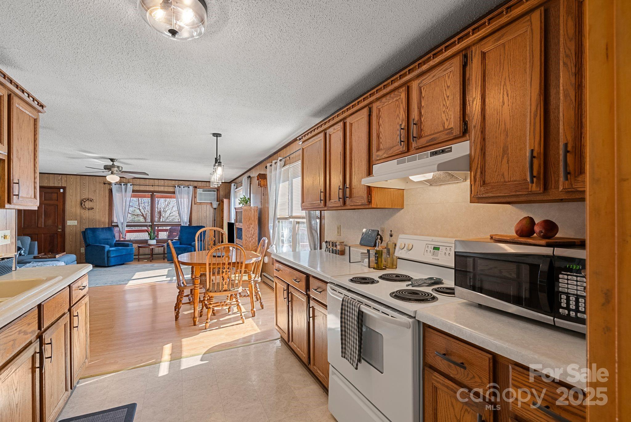 62 Chickadee Road Waynesville, NC 28785 - Photo 8 of 22 Gallery Image 8