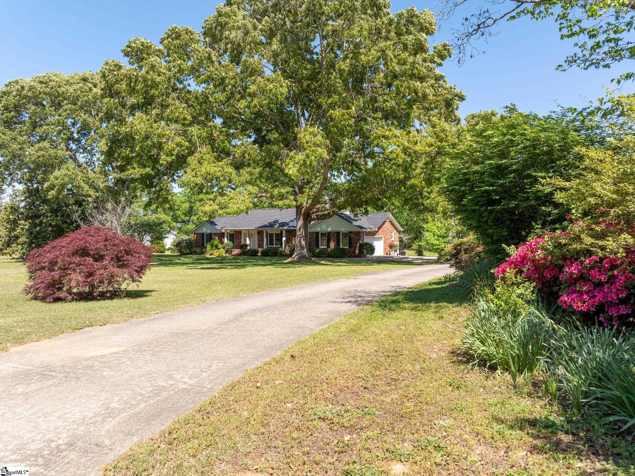 101 Triangle Pine Road Fountain Inn, SC 29644 - Photo 17 of 37 Gallery Image 17
