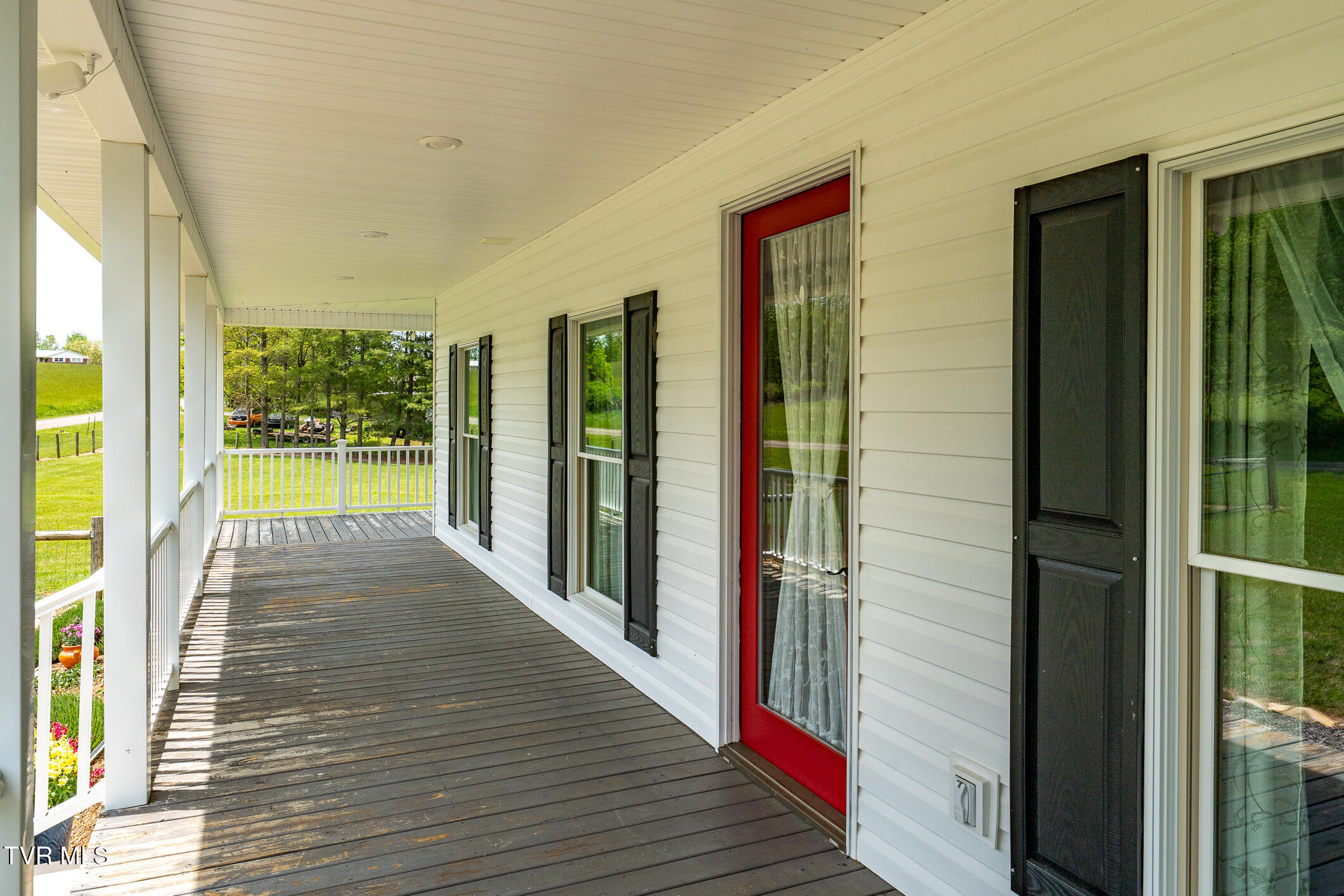 533 Harmon Road Mountain City, TN 37683 - Photo 11 of 75 533 Harmon Road (11 of 74)