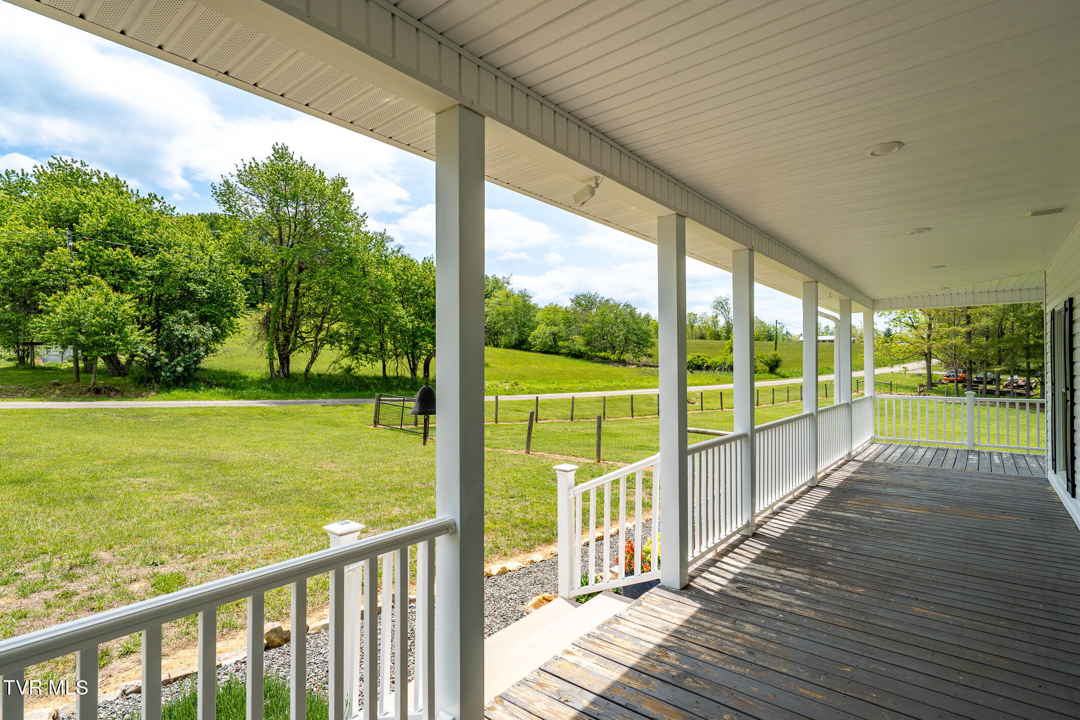 533 Harmon Road Mountain City, TN 37683 - Photo 12 of 75 533 Harmon Road (12 of 74)