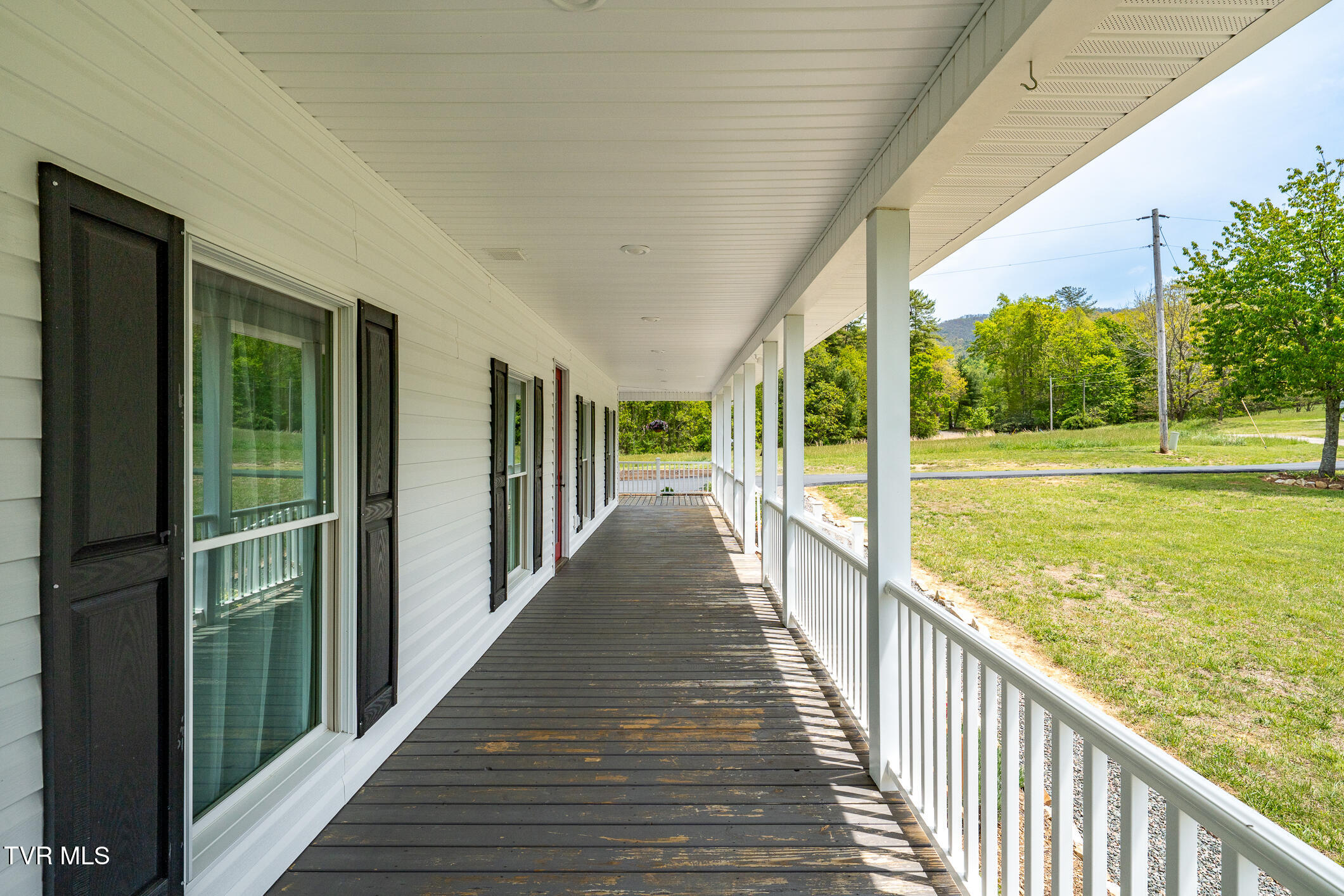 533 Harmon Road Mountain City, TN 37683 - Photo 13 of 75 533 Harmon Road (13 of 74)