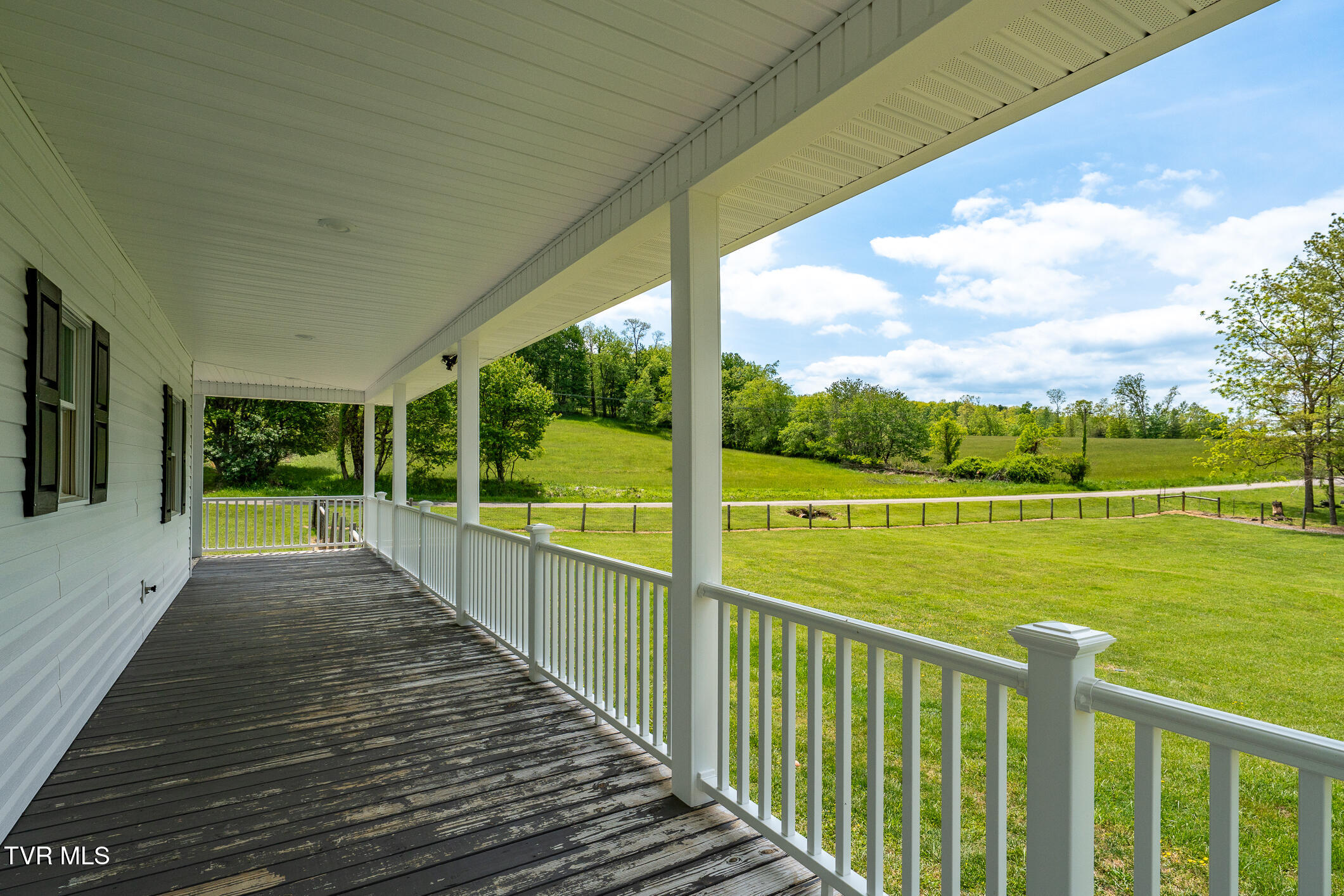 533 Harmon Road Mountain City, TN 37683 - Photo 15 of 75 533 Harmon Road (15 of 74)