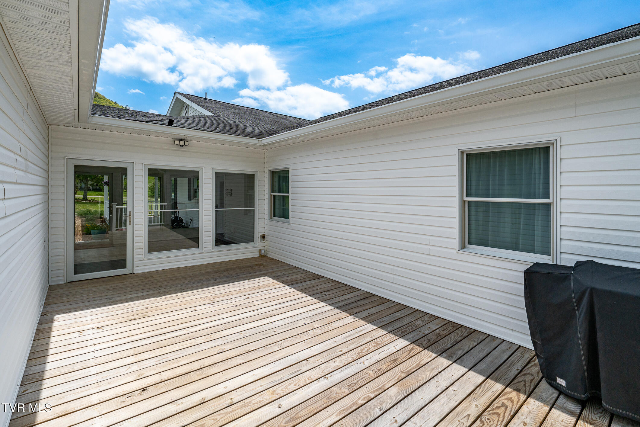 533 Harmon Road Mountain City, TN 37683 - Photo 22 of 75 533 Harmon Road (22 of 74)