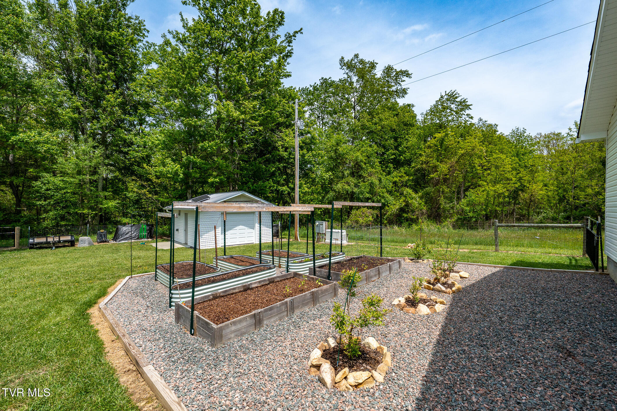533 Harmon Road Mountain City, TN 37683 - Photo 23 of 75 533 Harmon Road (23 of 74)