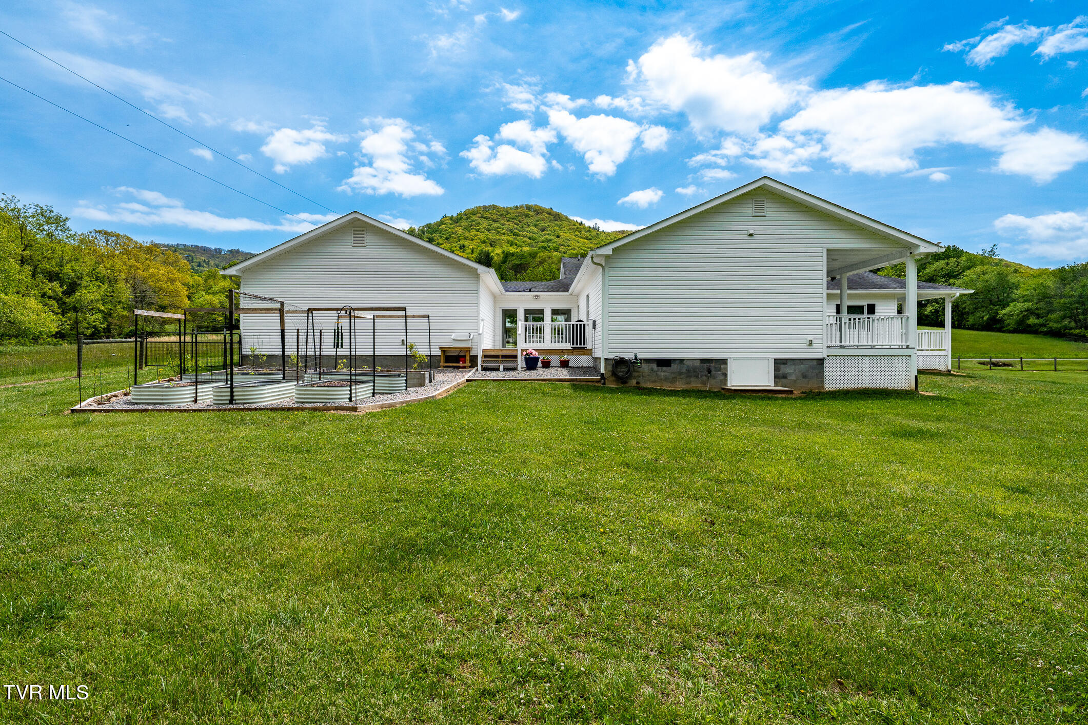 533 Harmon Road Mountain City, TN 37683 - Photo 29 of 75 533 Harmon Road (29 of 74)