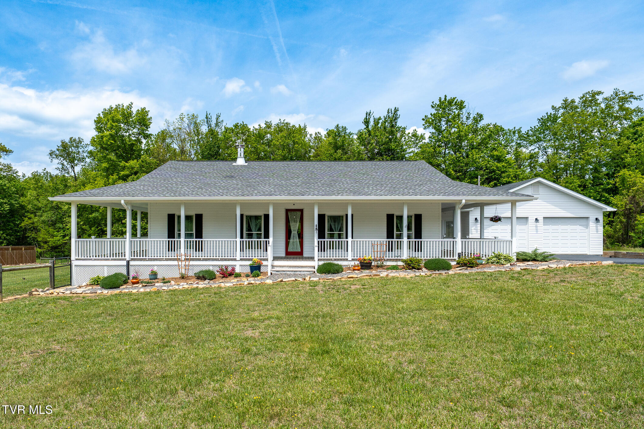 533 Harmon Road Mountain City, TN 37683 - Photo 3 of 75 533 Harmon Road (3 of 74)