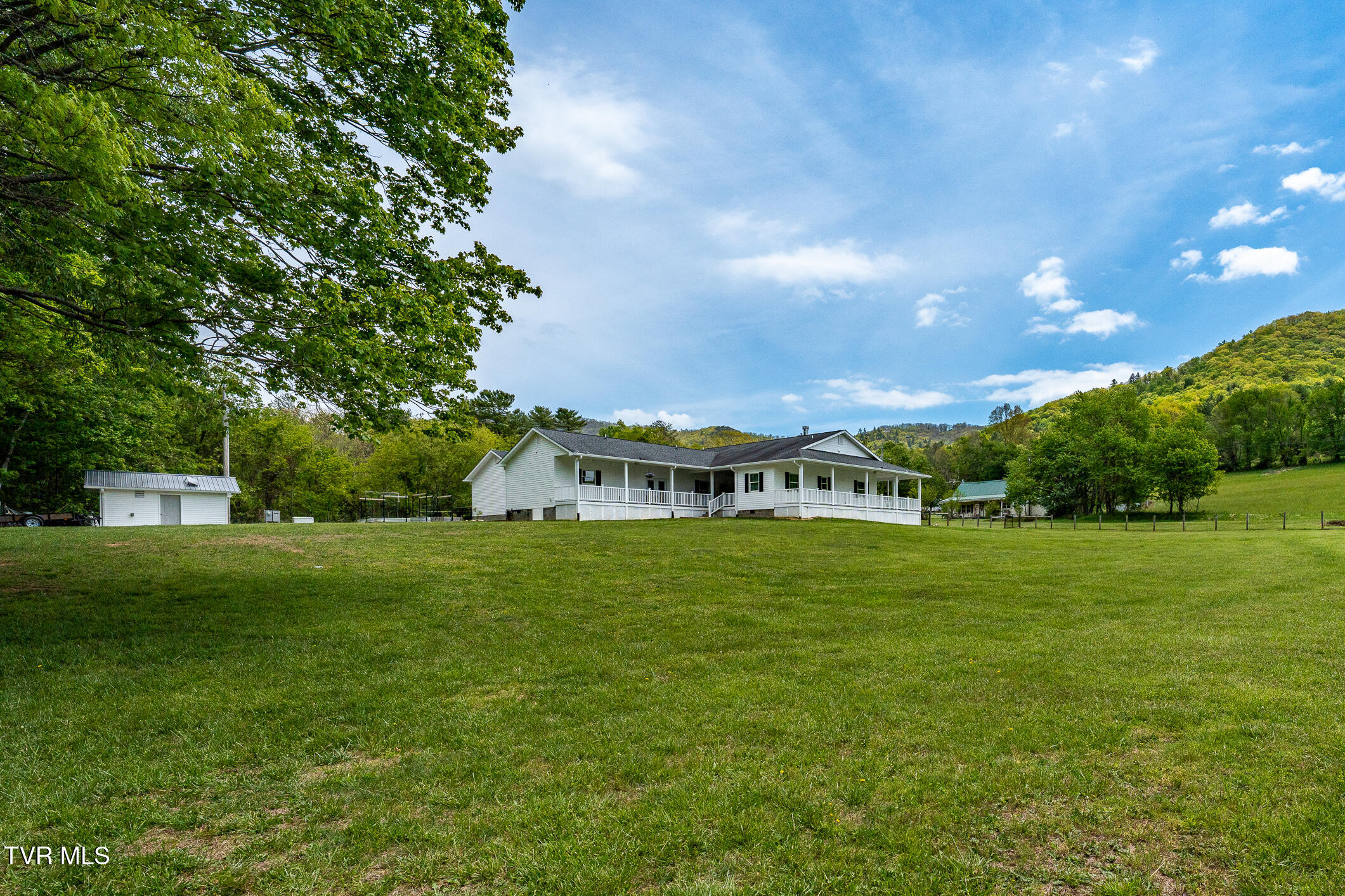 533 Harmon Road Mountain City, TN 37683 - Photo 31 of 75 533 Harmon Road (31 of 74)