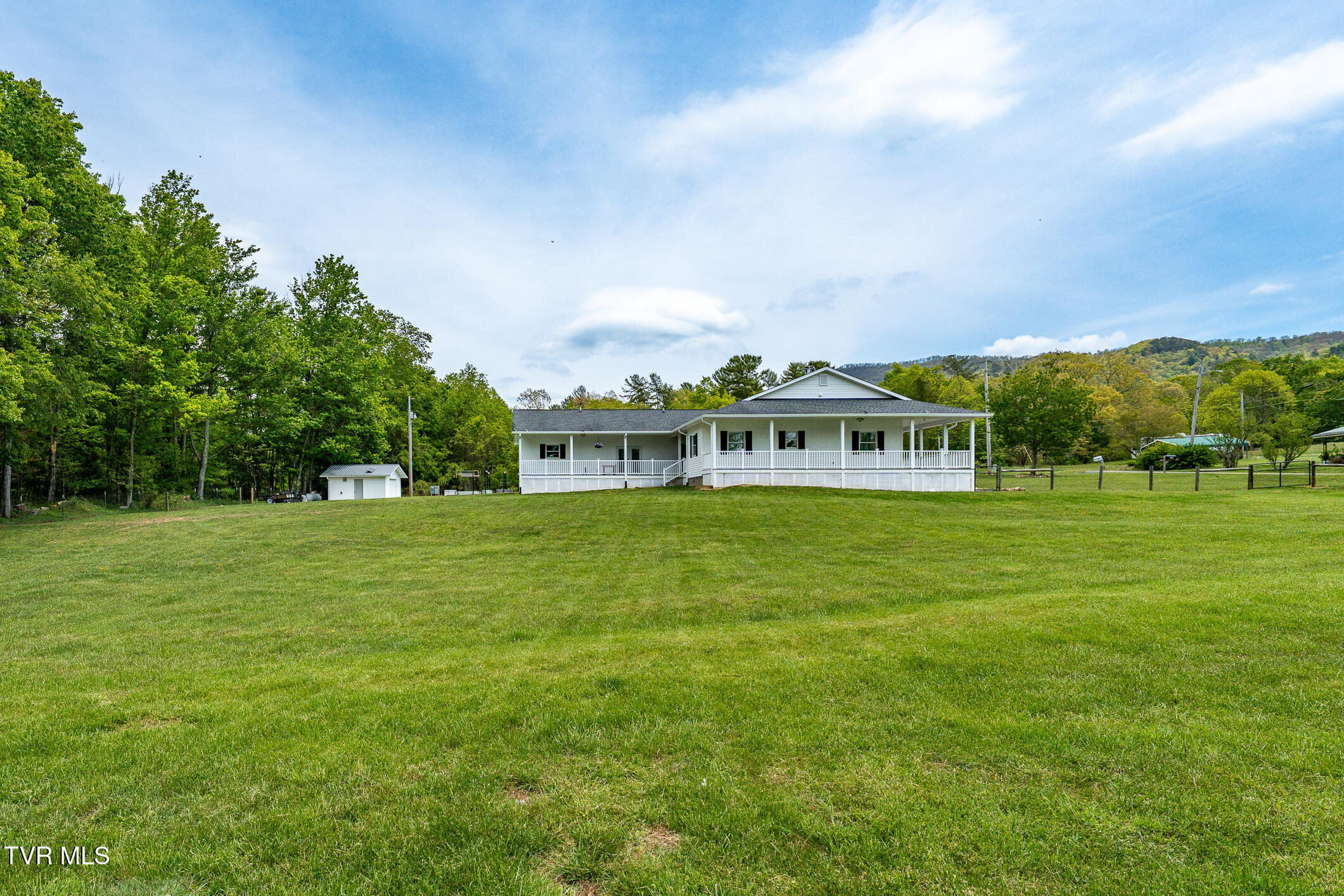 533 Harmon Road Mountain City, TN 37683 - Photo 32 of 75 533 Harmon Road (32 of 74)