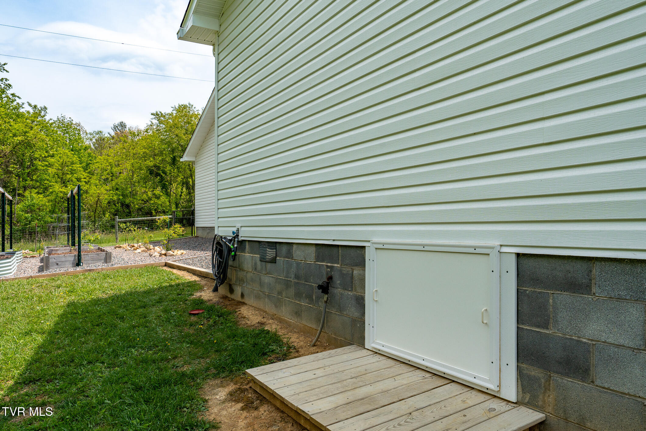 533 Harmon Road Mountain City, TN 37683 - Photo 42 of 75 533 Harmon Road (42 of 74)