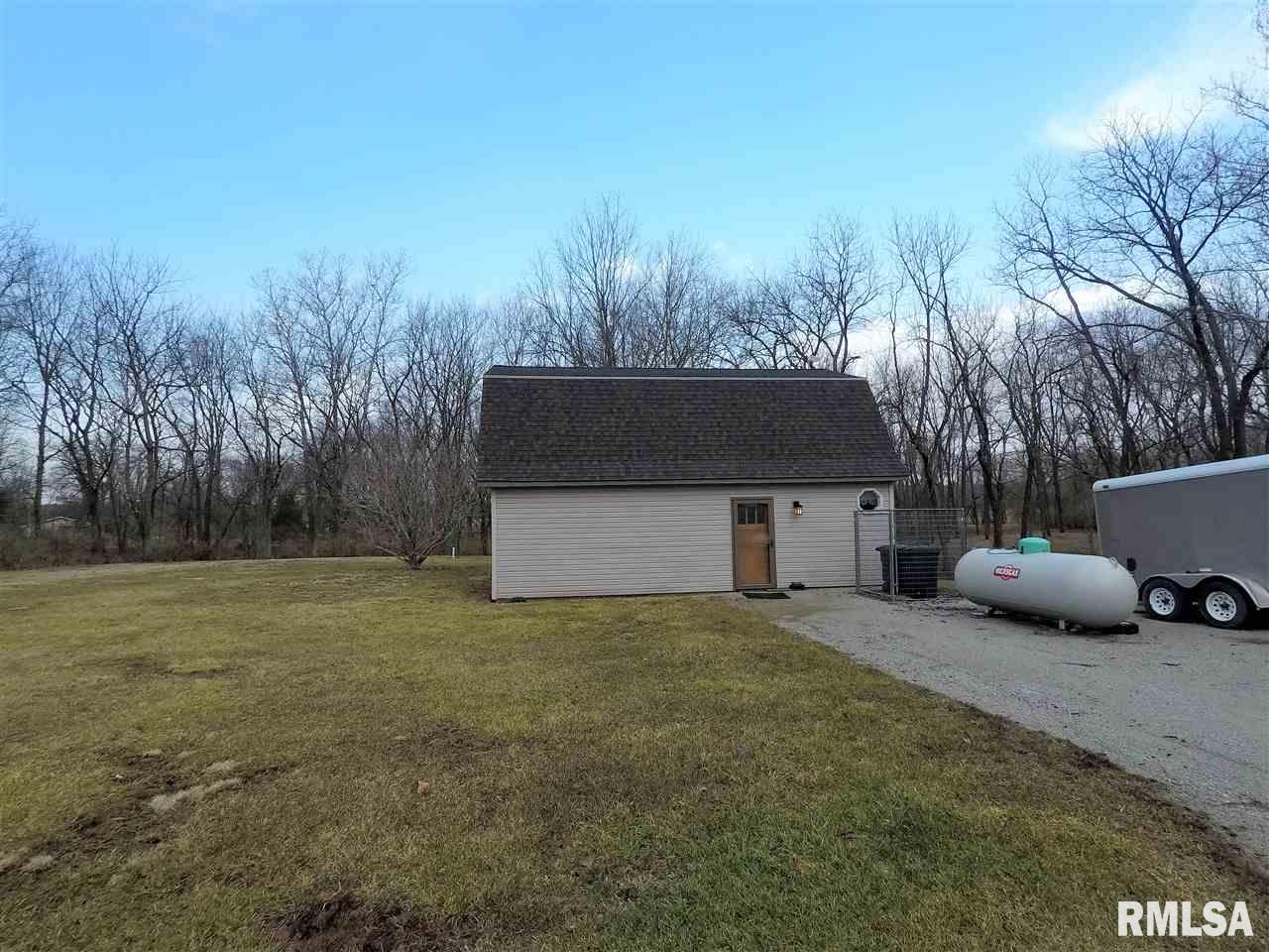 18175 River Road Danvers, IL 61732 - Photo 2 of 24