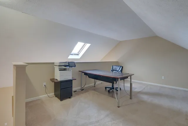 $2,700 | 27 Eastmeadow Way, Manchester, NH 03109