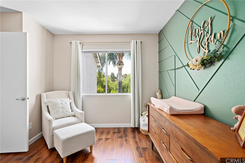 32289 Cercle Beauregard Temecula, CA 92591 - Photo 21 of 45 a living room with furniture and a window