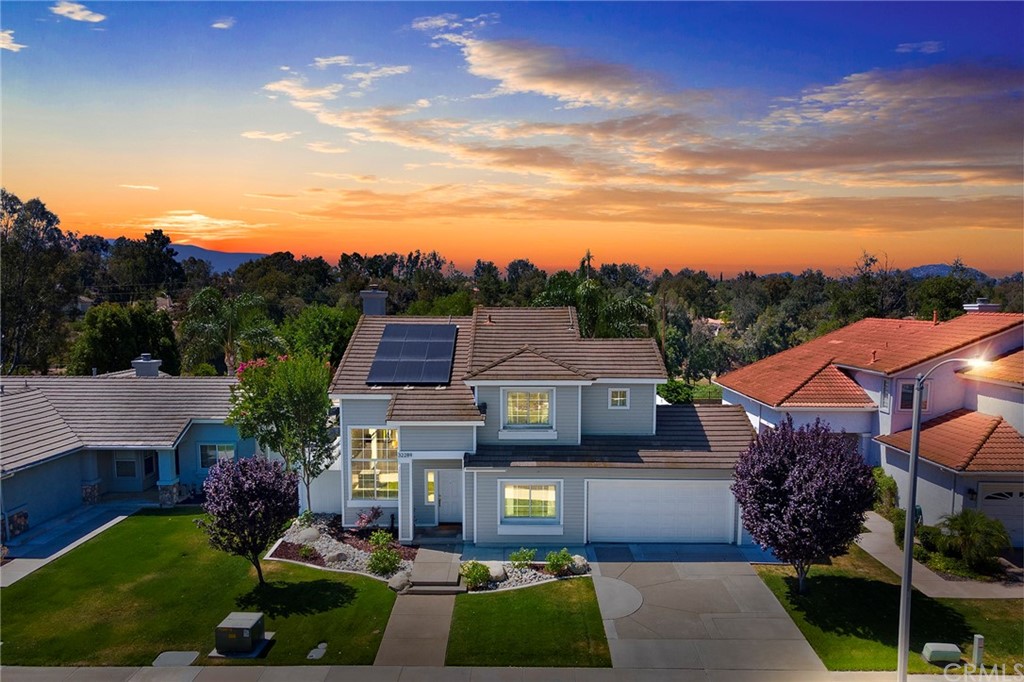 32289 Cercle Beauregard Temecula, CA 92591 - Photo 37 of 45 a front view of a house with a garden