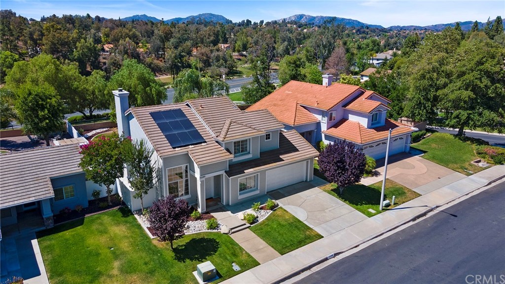 32289 Cercle Beauregard Temecula, CA 92591 - Photo 39 of 45 an aerial view of a house with pool