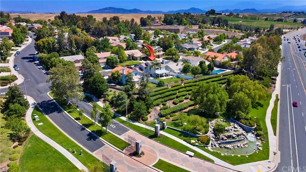 32289 Cercle Beauregard Temecula, CA 92591 - Photo 40 of 45 an aerial view of multiple house