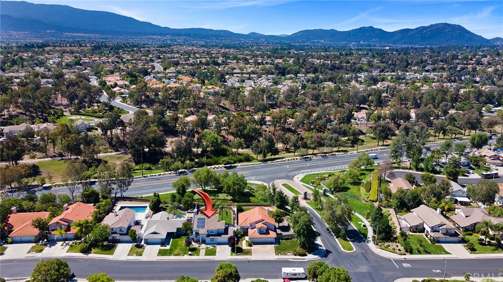 32289 Cercle Beauregard Temecula, CA 92591 - Photo 45 of 45 a view of a city with lots of trees