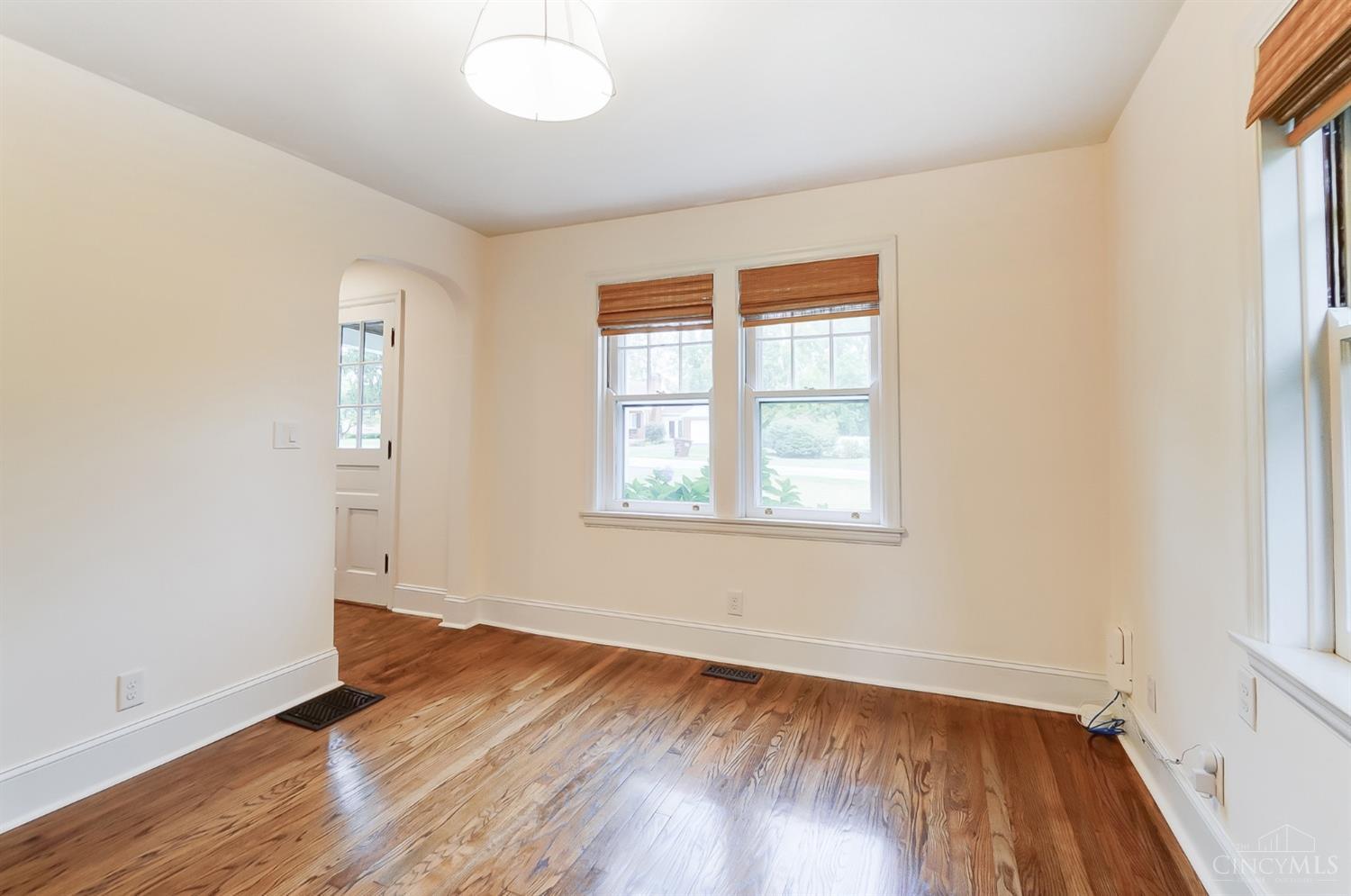 7635 Forest Road Cincinnati, OH 45230 - Photo 9 of 29 Gallery Image 9