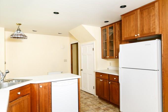 27 Cleveland Street Saco, ME 04072 - Photo 5 of 35 Photo