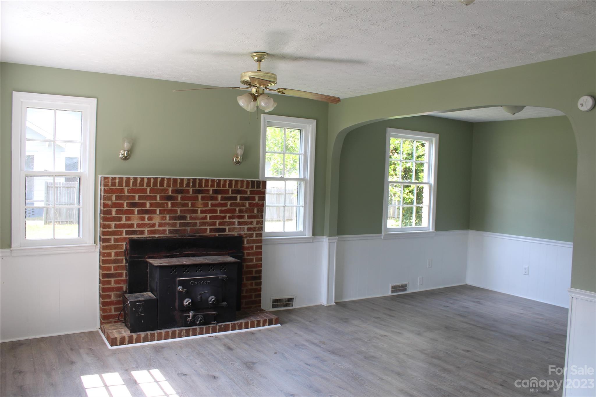 414 Spring Street Hamlet, NC 28345 - Photo 4 of 42 Gallery Image 4