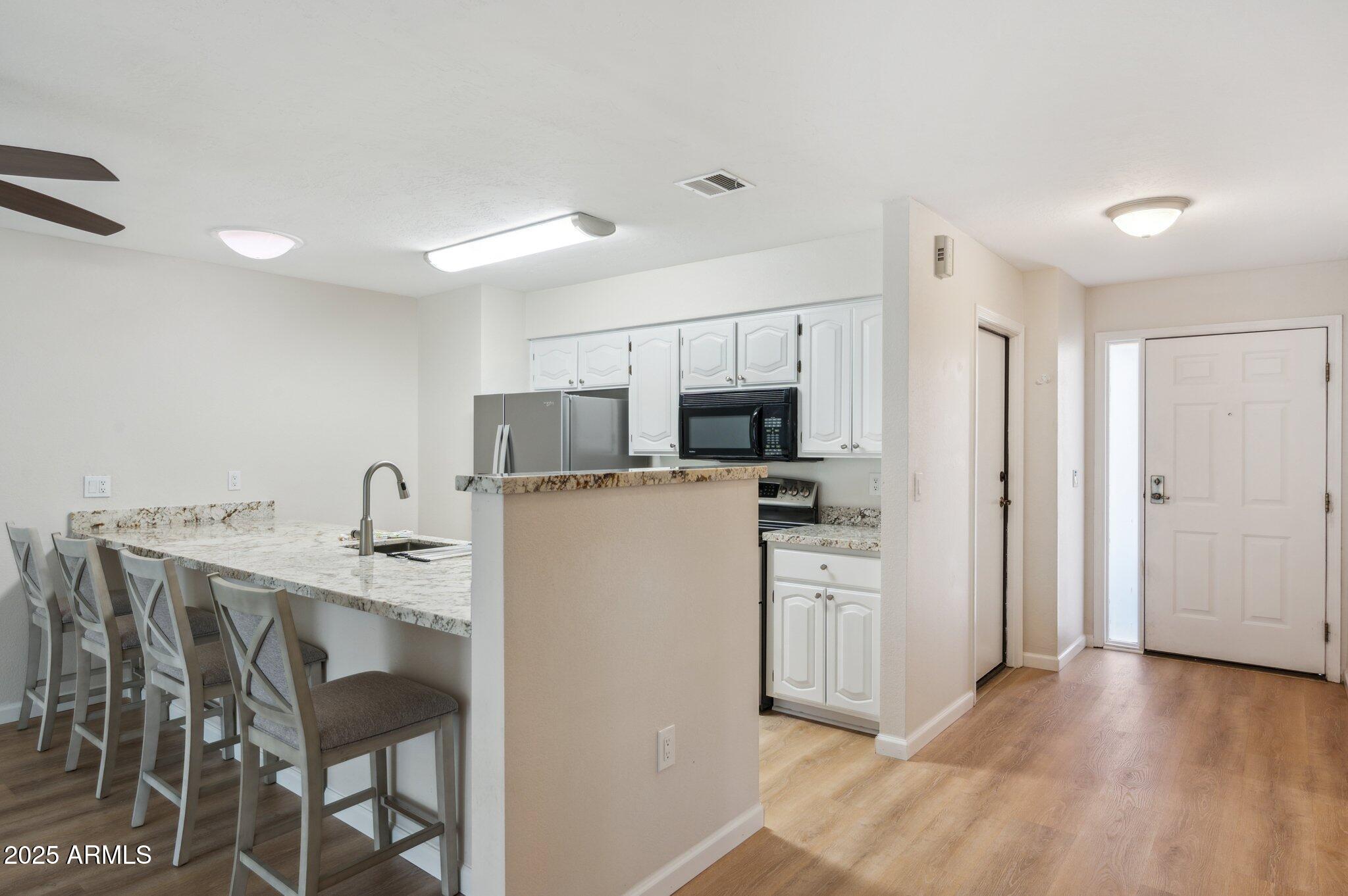 1021 South Greenfield Road, Unit 1106 Mesa, AZ 85206 - Photo 4 of 36 Breakfast bar