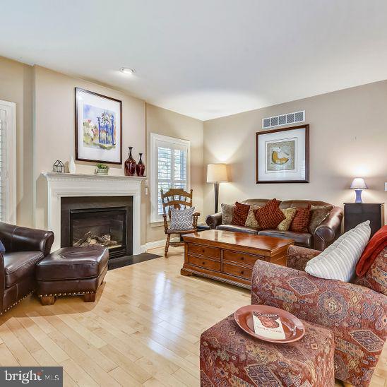 256 Woodard Road Arnold, MD 21012 - Photo 11 of 38 plenty of light and airy