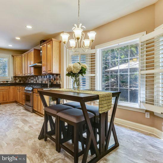 256 Woodard Road Arnold, MD 21012 - Photo 12 of 38 Breakfast nook looking out into rear