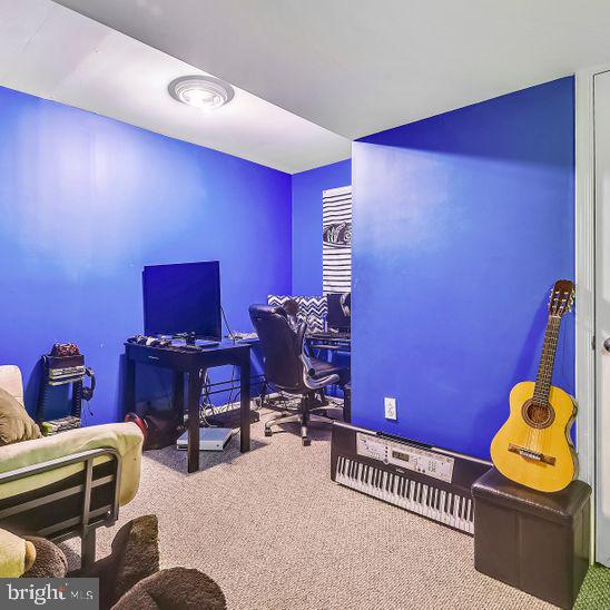 256 Woodard Road Arnold, MD 21012 - Photo 31 of 38 Room for your music, etc