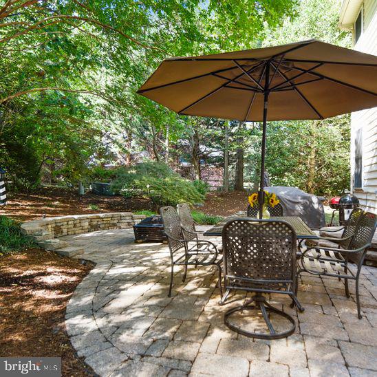 256 Woodard Road Arnold, MD 21012 - Photo 37 of 38 Gather around the fire pit!