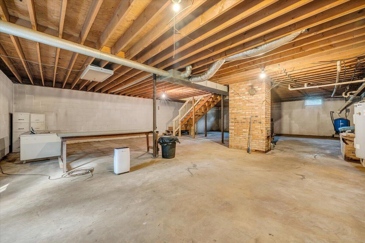 805 Summit Drive Covington, VA 24426 - Photo 27 of 70 27-MIB07949