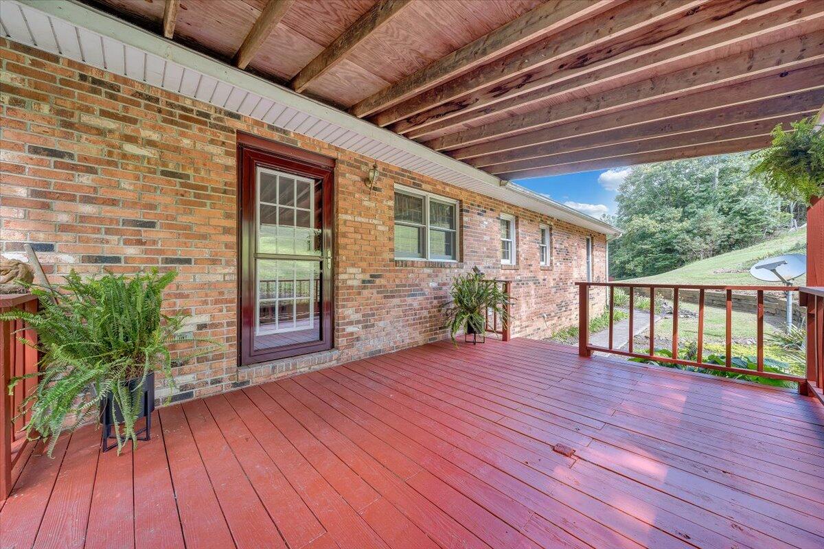 805 Summit Drive Covington, VA 24426 - Photo 29 of 70 29-MIB07955