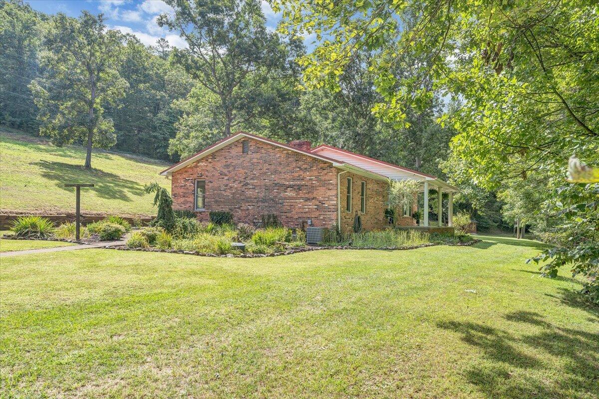 805 Summit Drive Covington, VA 24426 - Photo 36 of 70 36-MIB07970