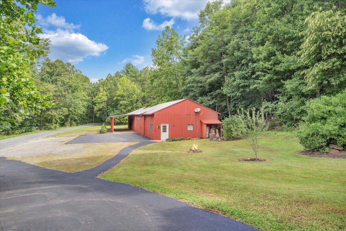 805 Summit Drive Covington, VA 24426 - Photo 39 of 70 39-MIB07859