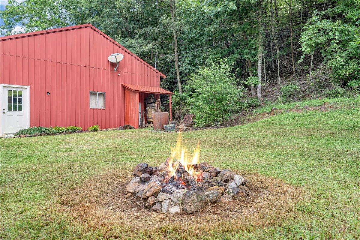 805 Summit Drive Covington, VA 24426 - Photo 41 of 70 41-MIB07865