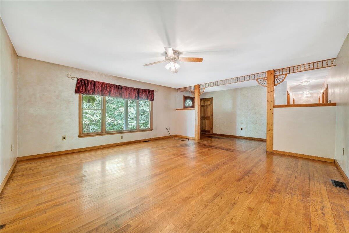 805 Summit Drive Covington, VA 24426 - Photo 6 of 70 06-MIB07904