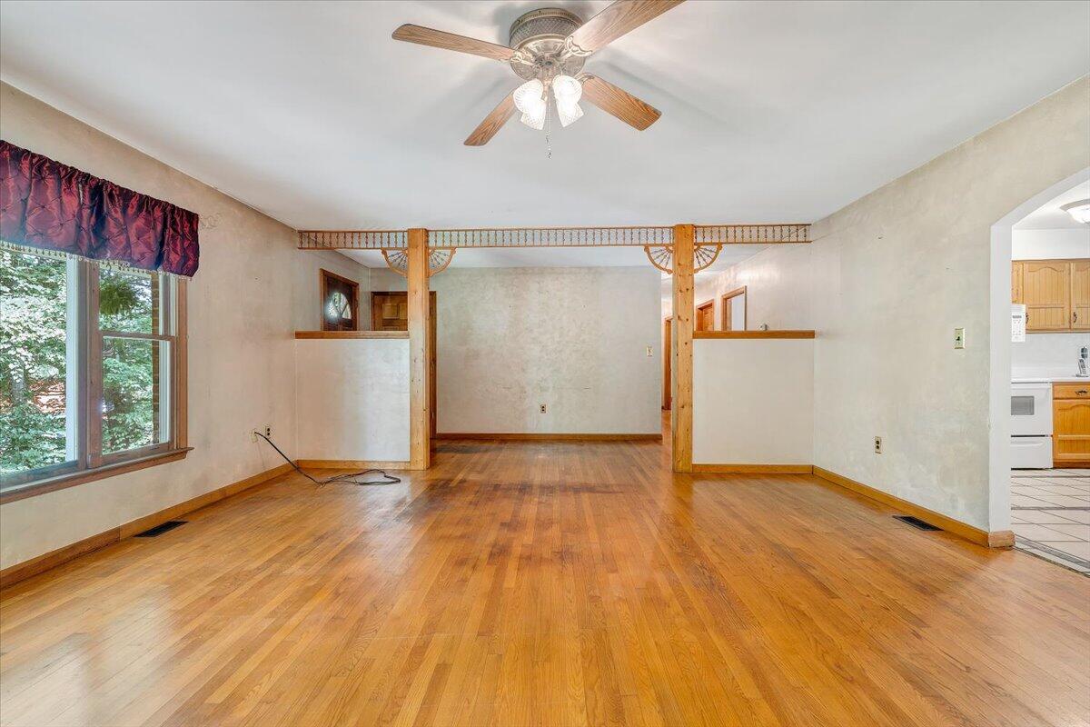 805 Summit Drive Covington, VA 24426 - Photo 9 of 70 09-MIB07916