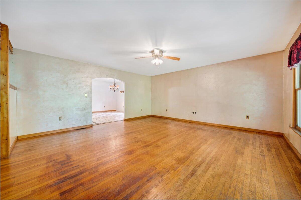 805 Summit Drive Covington, VA 24426 - Photo 10 of 70 10-MIB07913