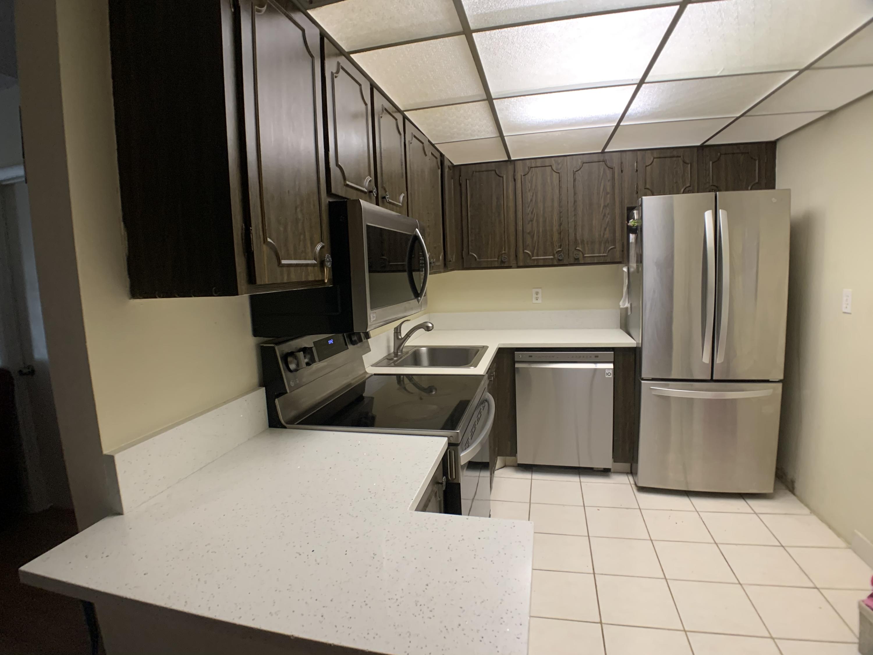 450 Northwest 20th Street, Unit 3030 Boca Raton, FL 33431 - Photo 3 of 25 930BAD39-1B93-4F41-A07C-1CA971671FFB