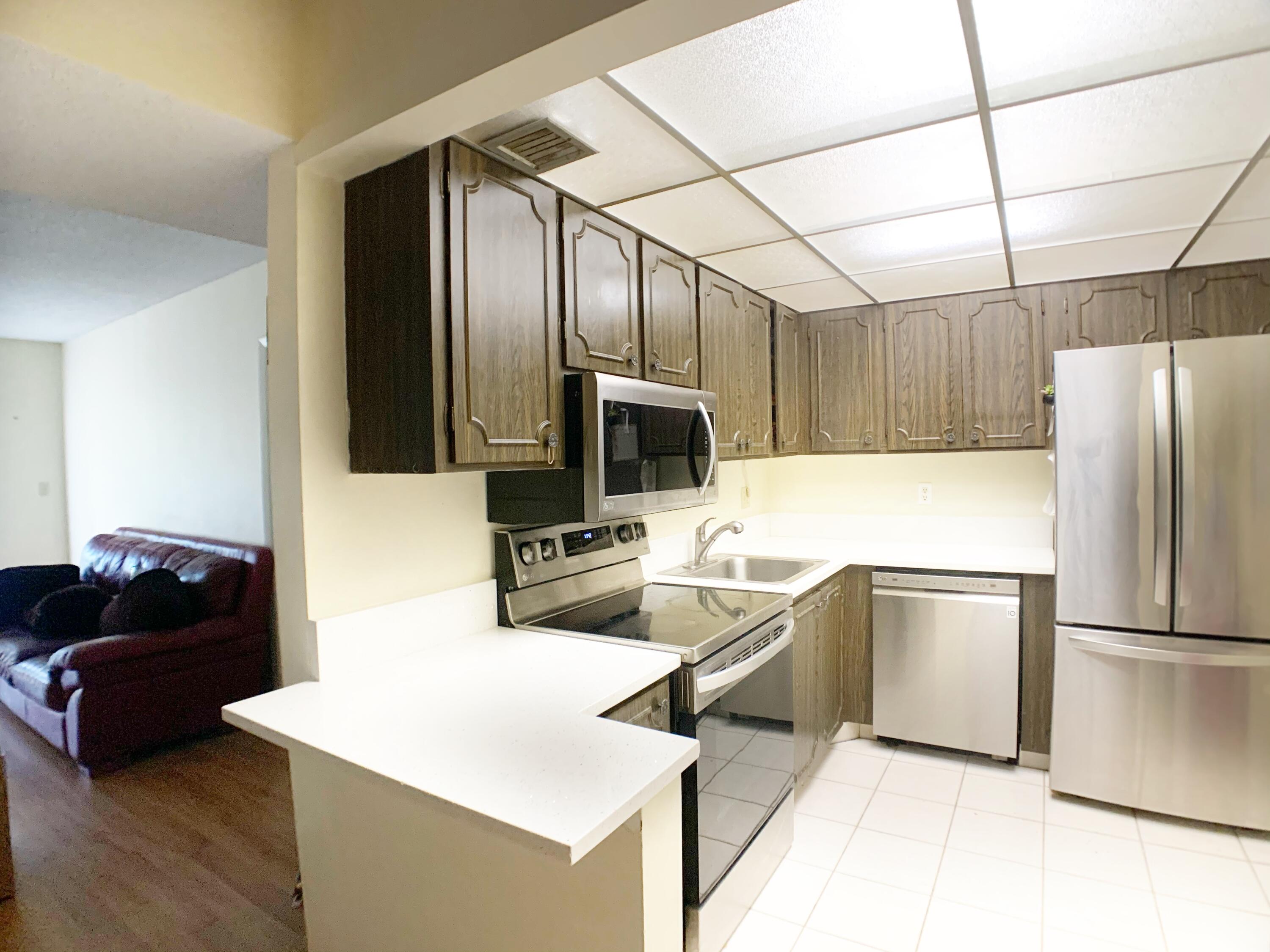 450 Northwest 20th Street, Unit 3030 Boca Raton, FL 33431 - Photo 4 of 25 98F1B8B8-75A4-41C6-8BA5-6D4C3ACA0871