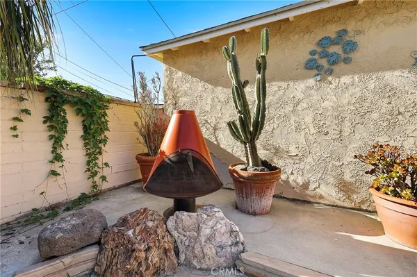 $1,099,000 | 6029 Warwood Road, Lakewood, CA 90713