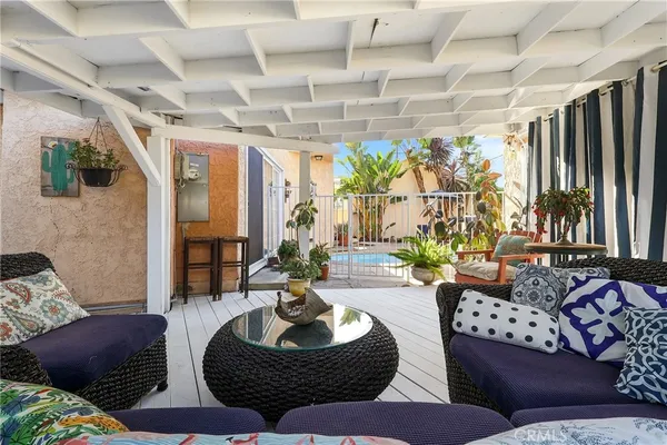 $1,099,000 | 6029 Warwood Road, Lakewood, CA 90713