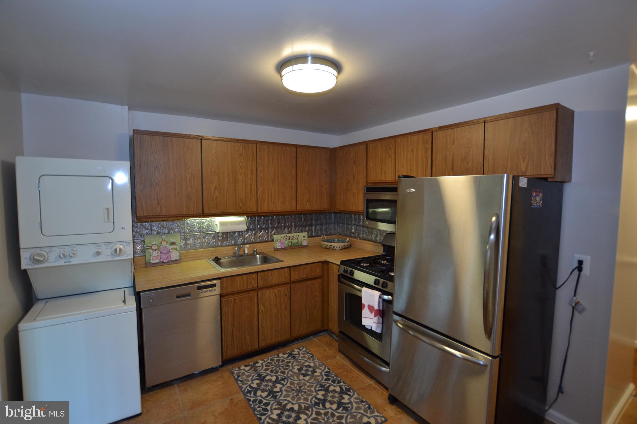18730 Walkers Choice Road, Unit 6 Gaithersburg, MD 20886 - Photo 2 of 18 Kitchen
