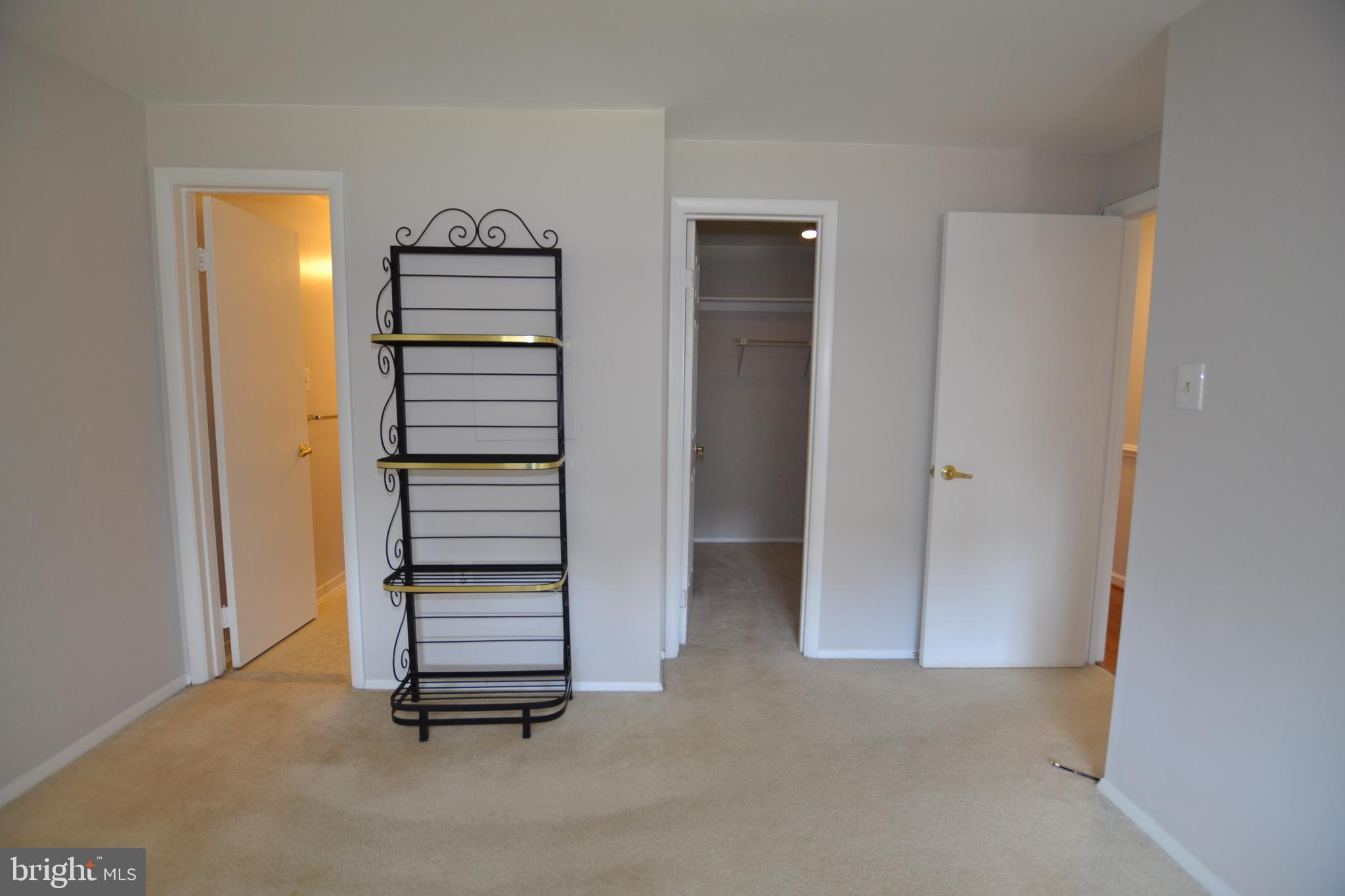 18730 Walkers Choice Road, Unit 6 Gaithersburg, MD 20886 - Photo 15 of 18 Master Bedroom