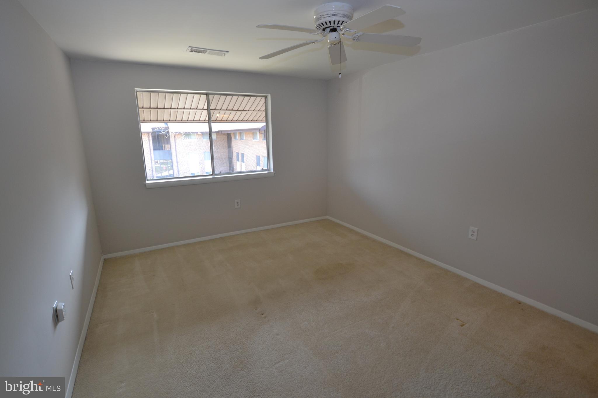 18730 Walkers Choice Road, Unit 6 Gaithersburg, MD 20886 - Photo 17 of 18 Master Bedroom