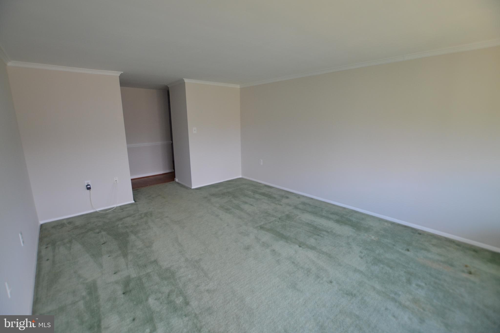 18730 Walkers Choice Road, Unit 6 Gaithersburg, MD 20886 - Photo 18 of 18 Master Bedroom